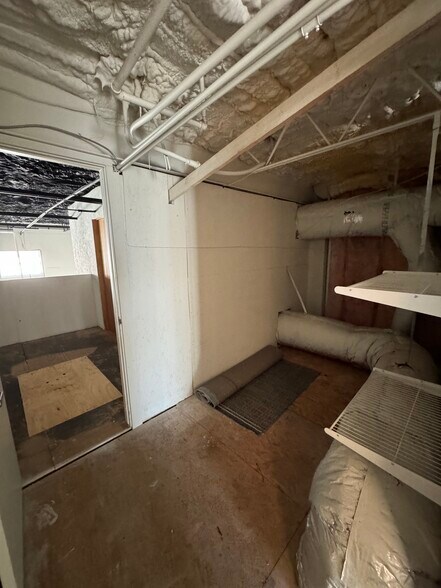 More Photos Of 4834 Vicksburg St, Dallas Manufacturing For Lease