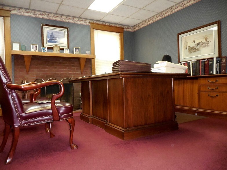 More Photos Of 204 S Macomb St, Monroe Office For Sale