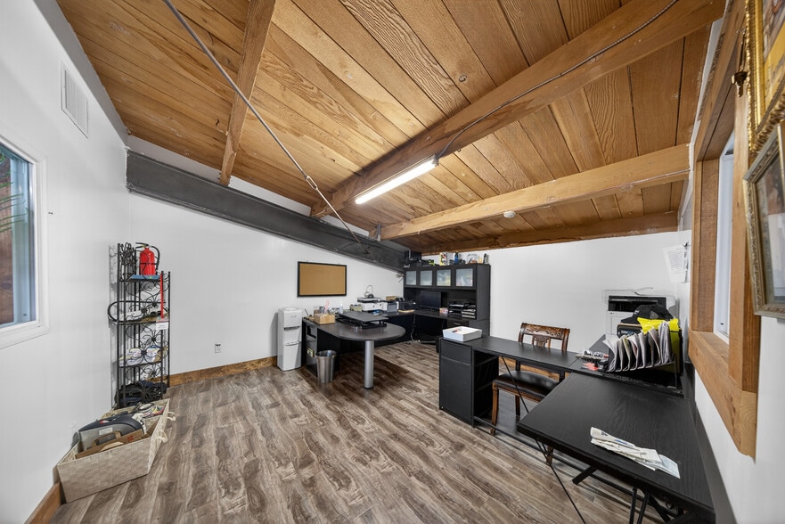 More Photos Of 5221 Pacific Blvd, Huntington Park Warehouse For Lease