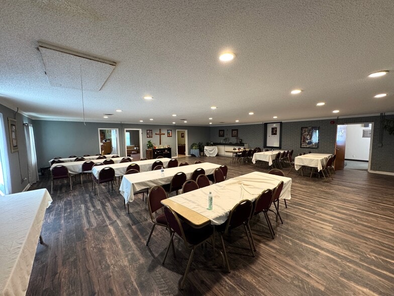 More Photos Of 426 Old Commerce Road Ext, Athens Religious Facility For Sale