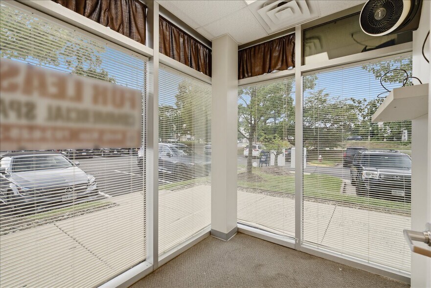 More Photos Of 13880 Braddock Rd, Centreville Medical For Lease