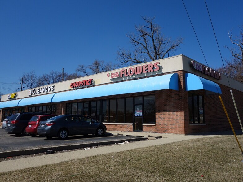 More Photos Of 1910-1990 Central Rd, Rolling Meadows Freestanding For Lease