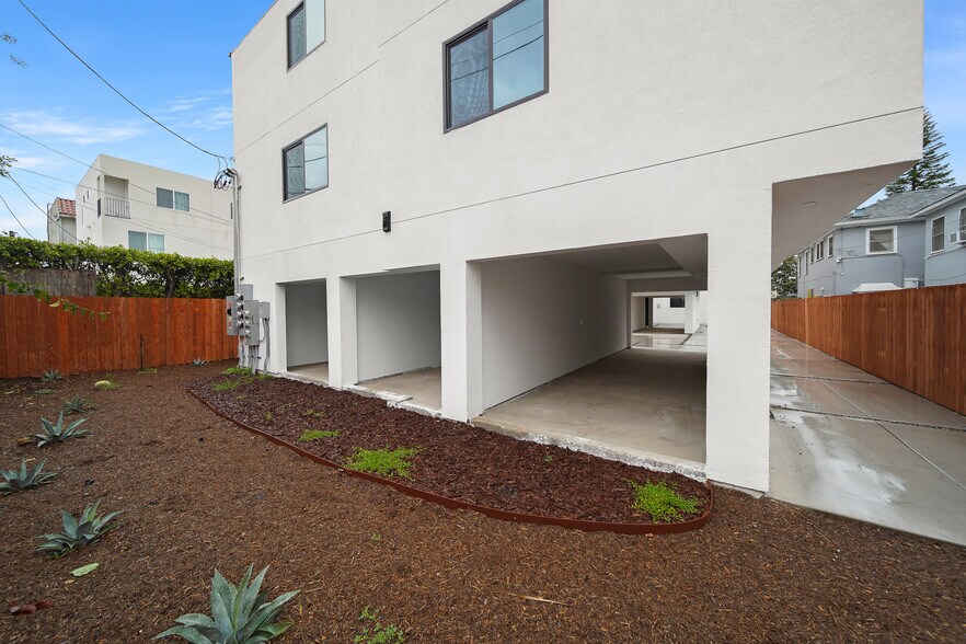 More Photos Of 171 S Hoover St, Los Angeles Apartments For Sale