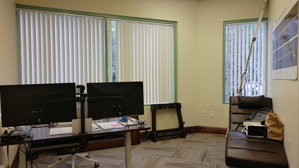 More Photos Of 1565 N Park Dr, Weston Office For Sale