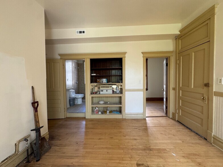 More Photos Of , Chicago Multifamily For Sale