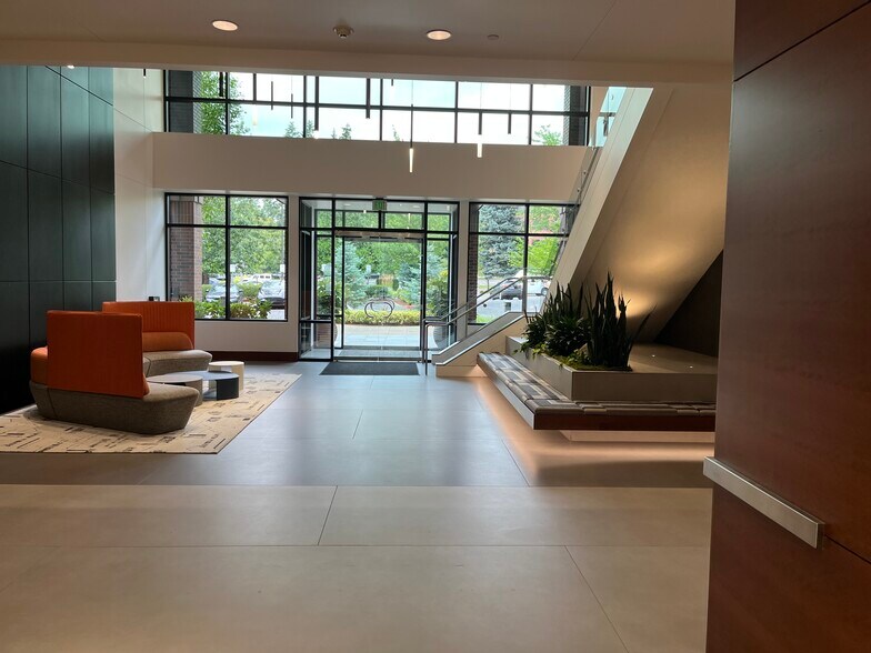 More Photos Of 5500 Meadows Rd, Lake Oswego Office For Lease