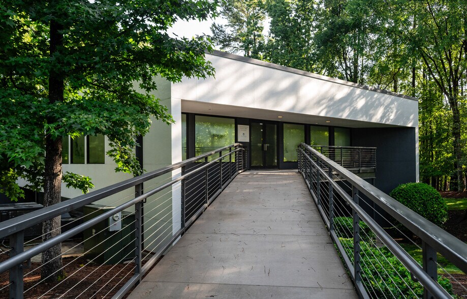 More Photos Of 2919 Colony Rd, Durham Medical For Lease