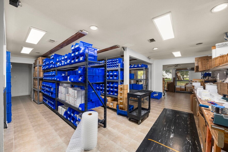 More Photos Of 26214 Hunter Ln, Katy Light Distribution For Lease