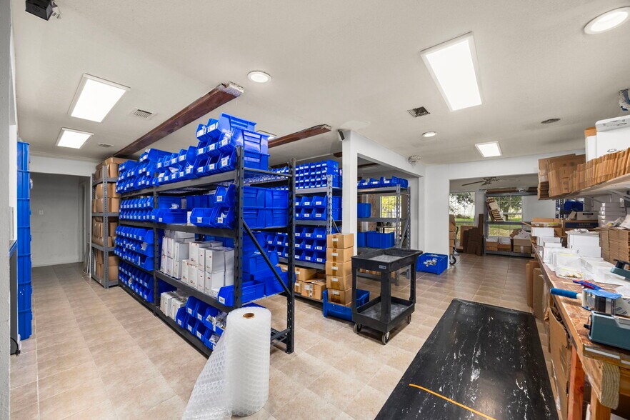 More Photos Of 26214 Hunter Ln, Katy Light Distribution For Lease