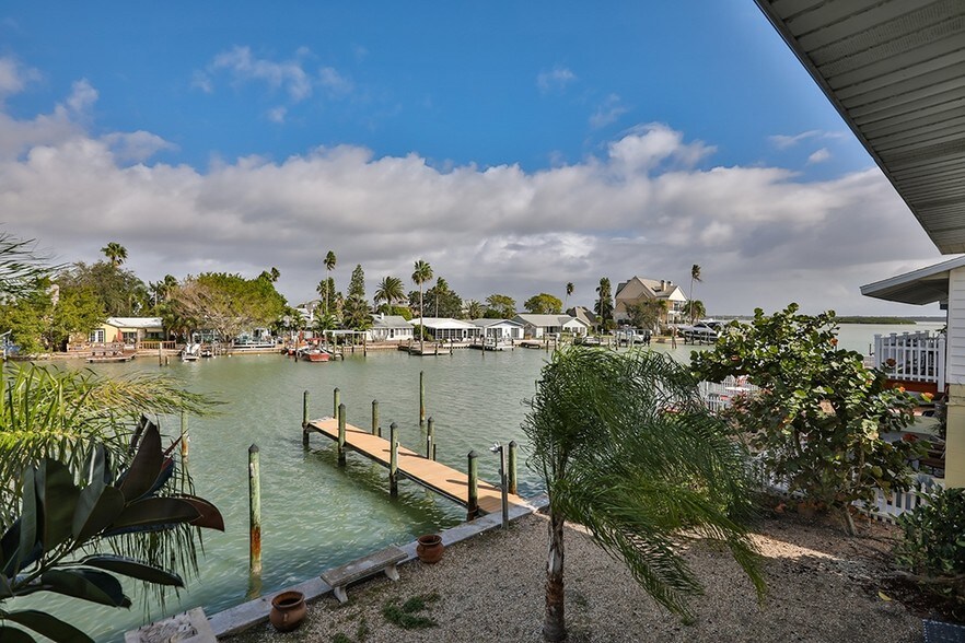 More Photos Of 515 129th Ave, Madeira Beach Apartments For Sale