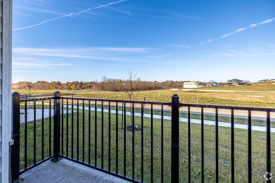 More Photos Of 3701-3761 Eastbrook Dr, Iowa City Apartments For Sale