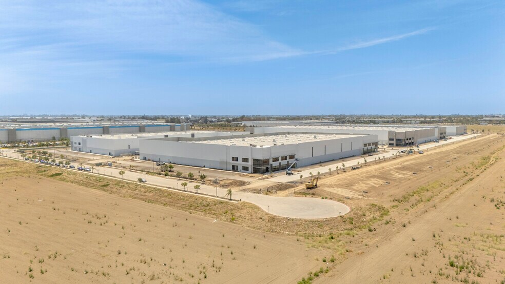 More Photos Of 101 Logistics Ctr, Oxnard Unknown For Lease