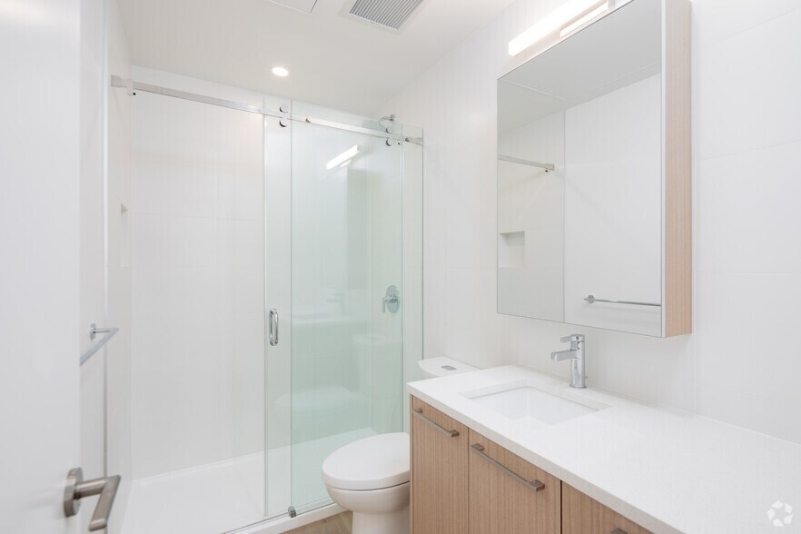 More Photos Of 515 Cottonwood Av, Coquitlam Apartments For Lease