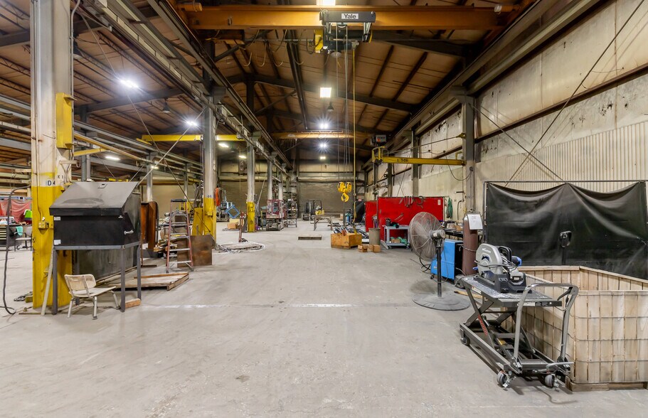 More Photos Of 1604 Northwestern Pky, Louisville Manufacturing For Sale