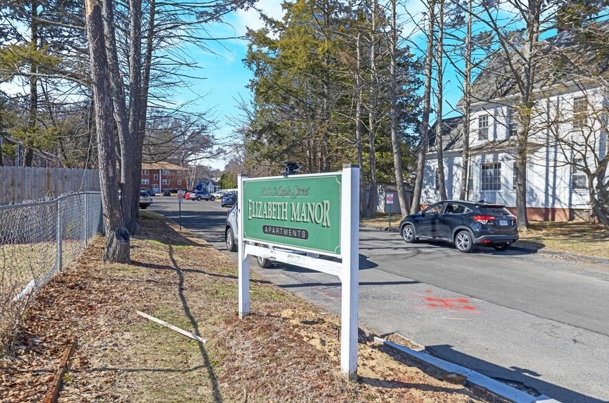 More Photos Of 238 Maple St, Agawam Apartments For Sale