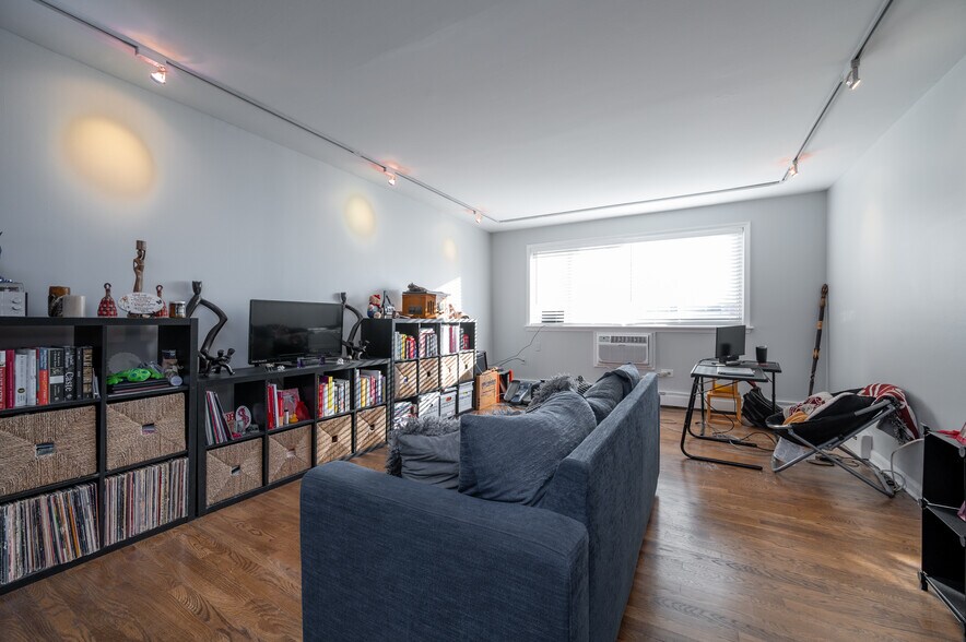 More Photos Of 5525 N Winthrop Ave, Chicago Apartments For Sale