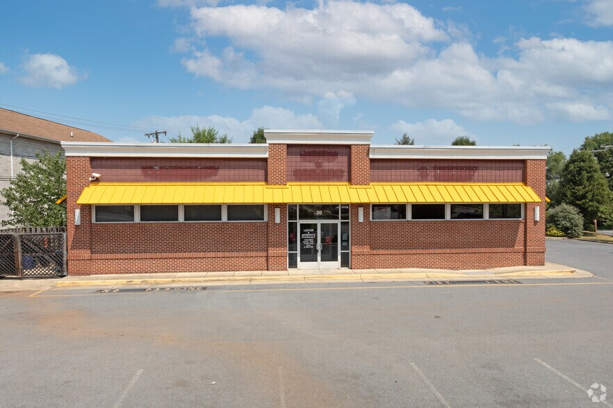 More Photos Of 20 South St, Front Royal Restaurant For Lease