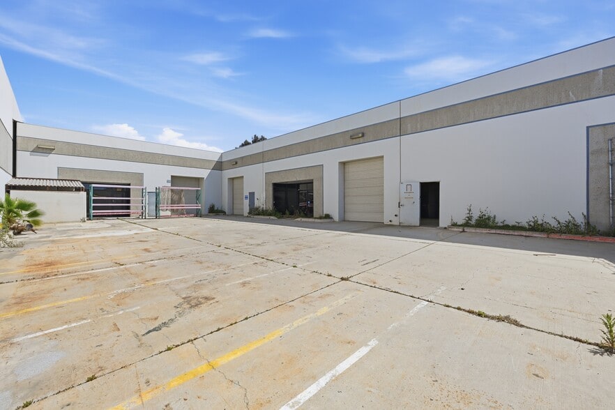 More Photos Of 285 Venture St, San Marcos Manufacturing For Sale