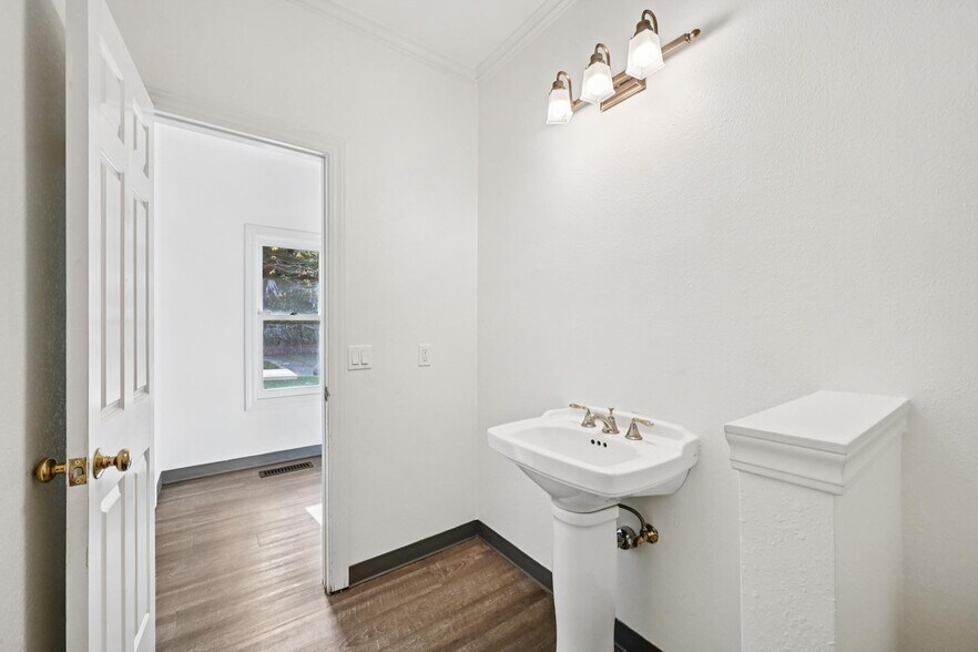 More Photos Of 1605 Lucas Valley Rd, San Rafael Healthcare For Sale