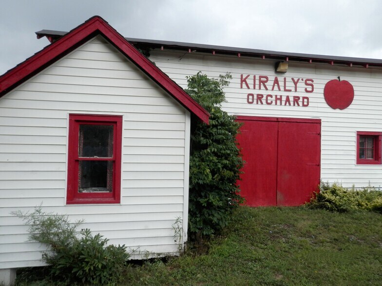 More Photos Of 6031 S Ridge Rd W, Ashtabula Specialty For Sale