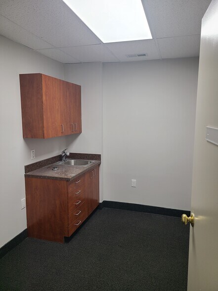 More Photos Of 105 Manheim Ave, Bridgeton Medical For Lease
