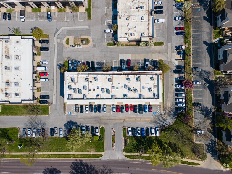 More Photos Of 6400 W 110th St, Overland Park Unknown For Lease