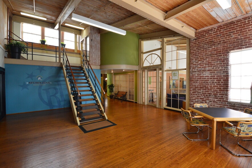 More Photos Of 939 Burke St, Winston-Salem Office For Lease