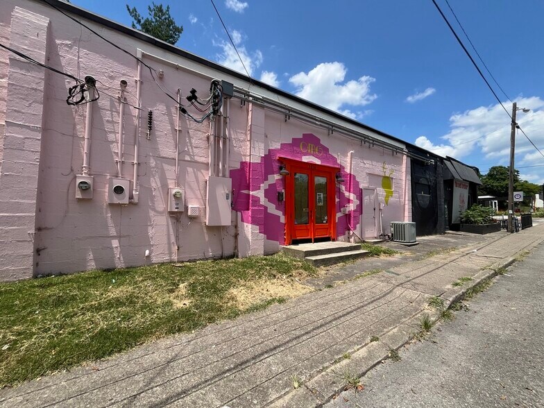 More Photos Of 1114 Porter Rd, Nashville Freestanding For Lease
