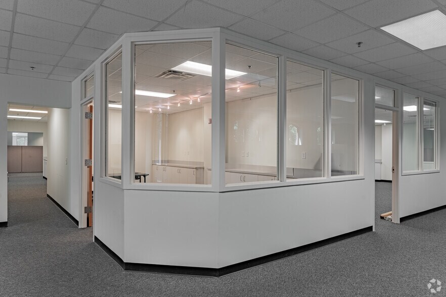 More Photos Of 610 Jones Ferry Rd, Carrboro Medical For Sale