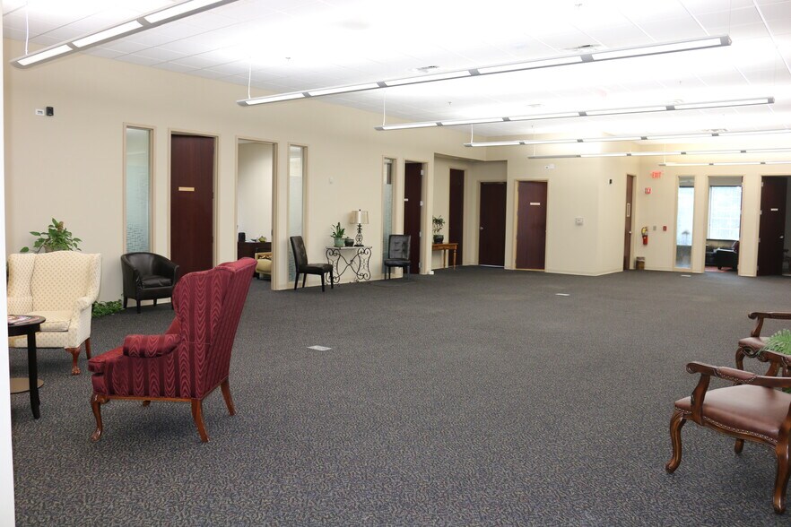 More Photos Of 500 Plantation Park Dr, Loganville Office For Lease