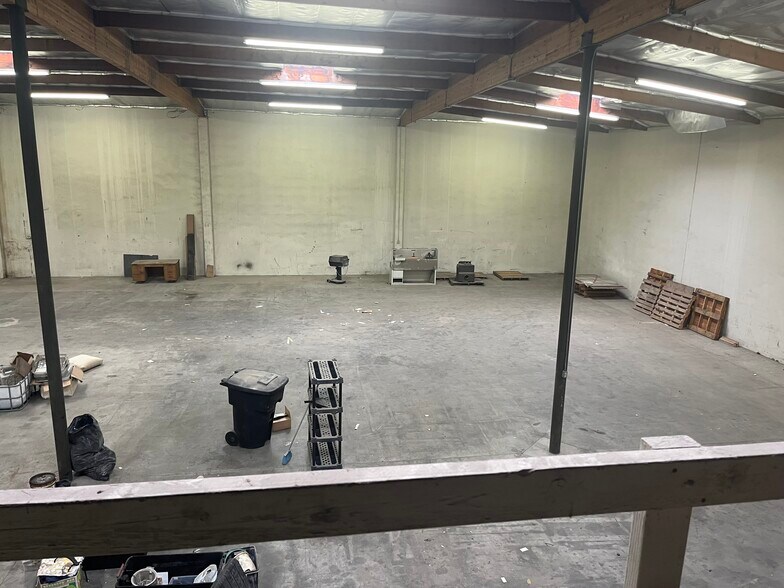 More Photos Of 440 E Walnut Ave, Fullerton Warehouse For Lease