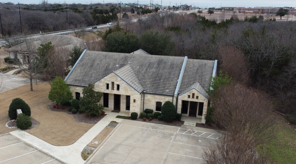 More Photos Of 2 Horizon Ct, Heath Office For Lease