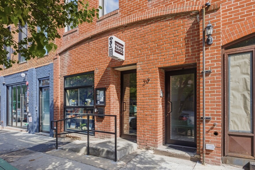 More Photos Of 29 Greenpoint Ave, Brooklyn Apartments For Sale