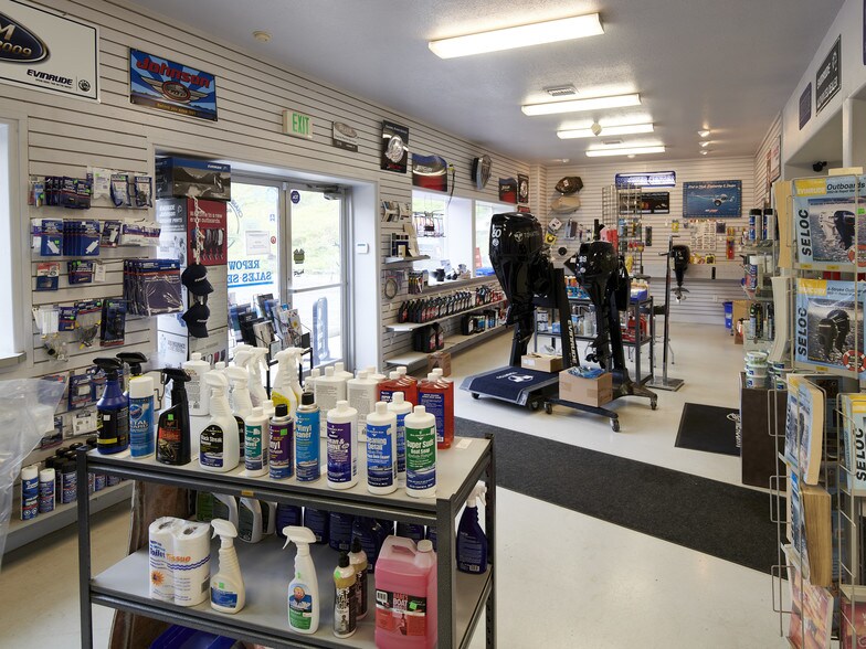 More Photos Of 25500 NW Saint Helens Rd, Scappoose Warehouse For Sale