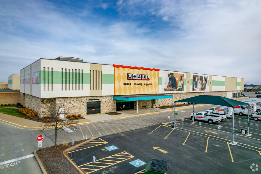 Primary Photo Of 100 Beaver Valley Mall Blvd, Monaca Department Store For Lease