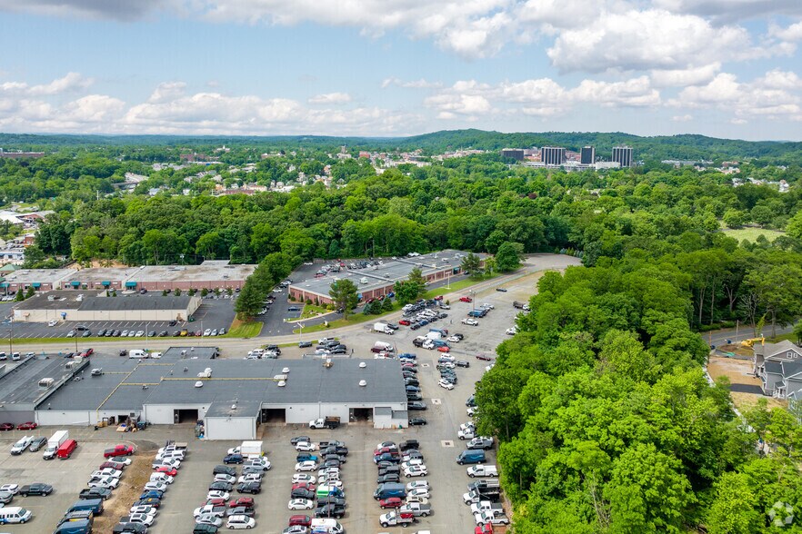 More Photos Of 1 Evergreen Pl, Morristown Light Distribution For Lease