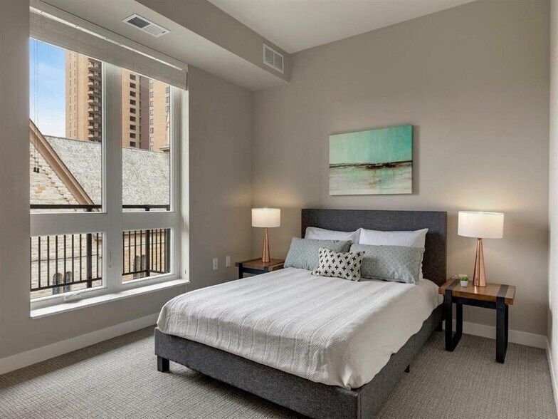 More Photos Of 10 2nd St SE, Minneapolis Apartments For Lease