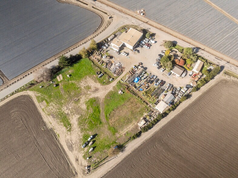 More Photos Of 1931 Beach Rd, Watsonville Industrial For Sale