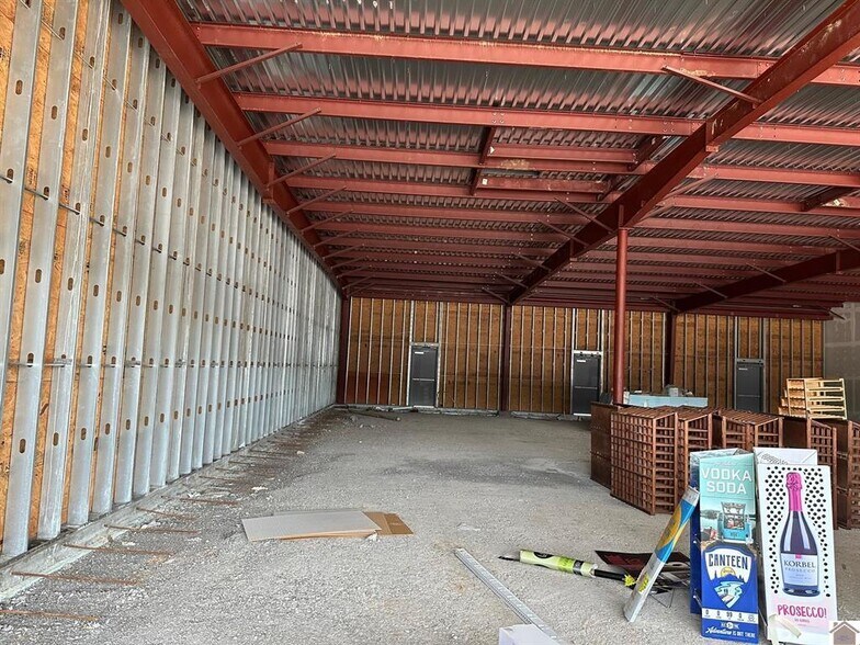 More Photos Of 2911 Lone Oak Rd, Paducah General Retail For Lease