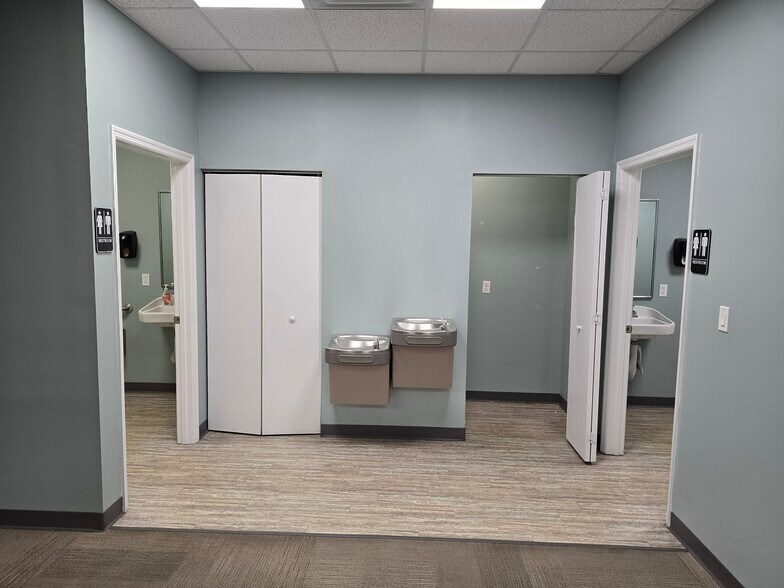 More Photos Of 101 Whitehall Dr, Saint Augustine Medical For Lease