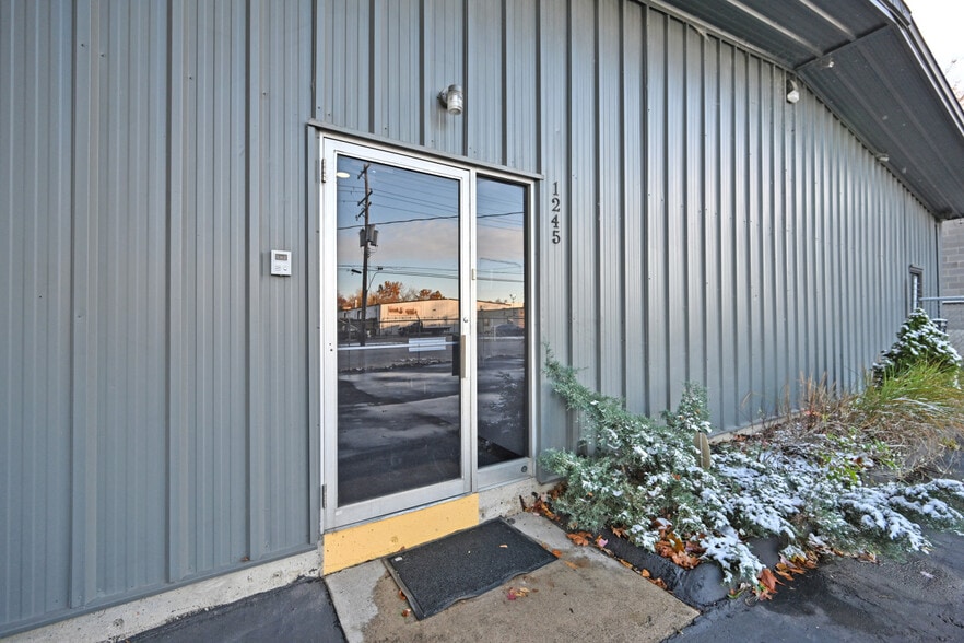 More Photos Of 1245 Tennessee Ave, Cincinnati Warehouse For Sale