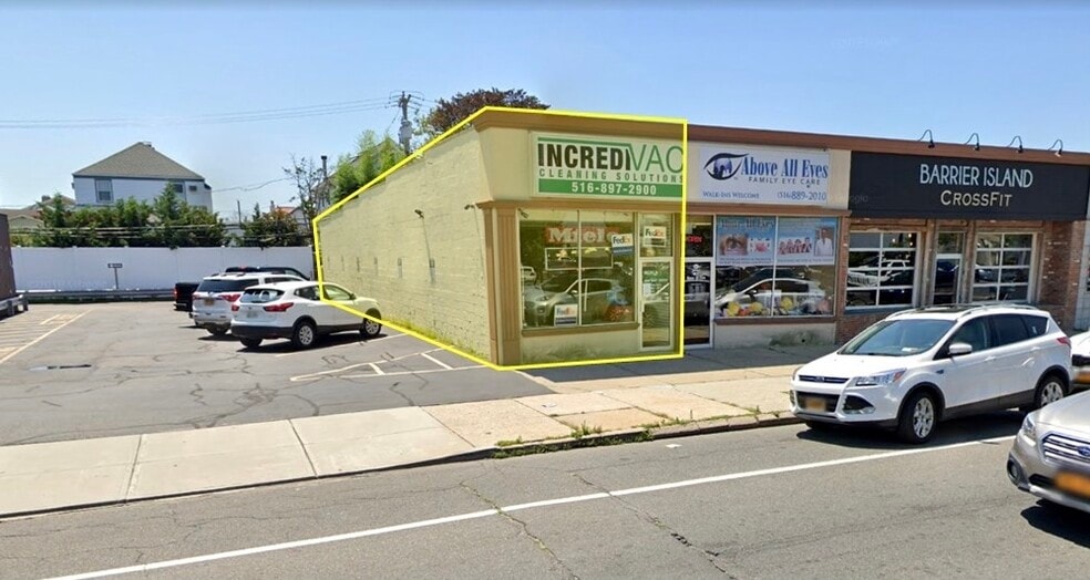 Primary Photo Of 262-266 E Park Ave, Long Beach Storefront For Lease