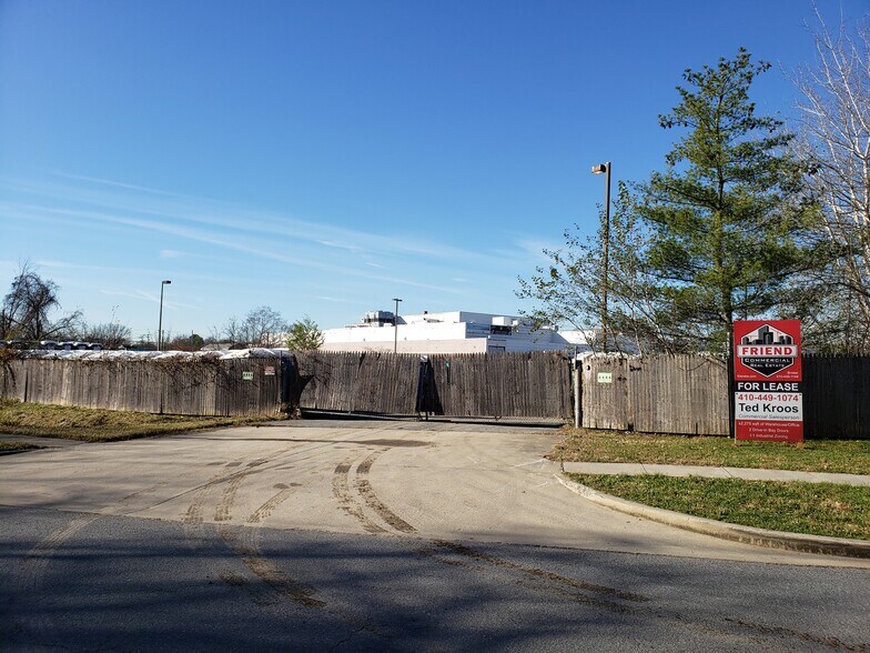 More Photos Of 8444 Ballew Ave, College Park Land For Lease