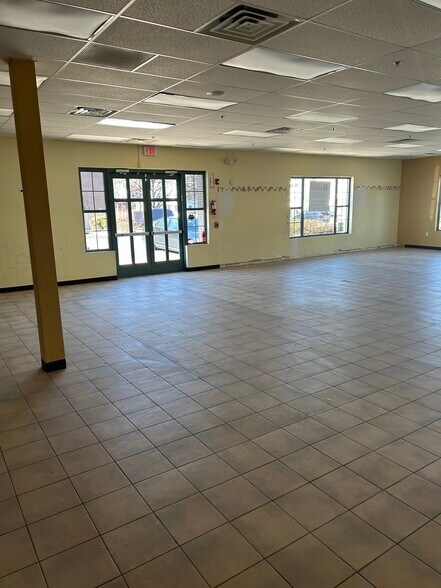 More Photos Of 301-305 Main St, Butler Storefront For Lease