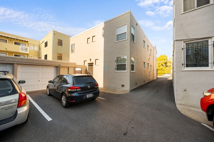 More Photos Of 367 41st St, Oakland Multifamily For Sale