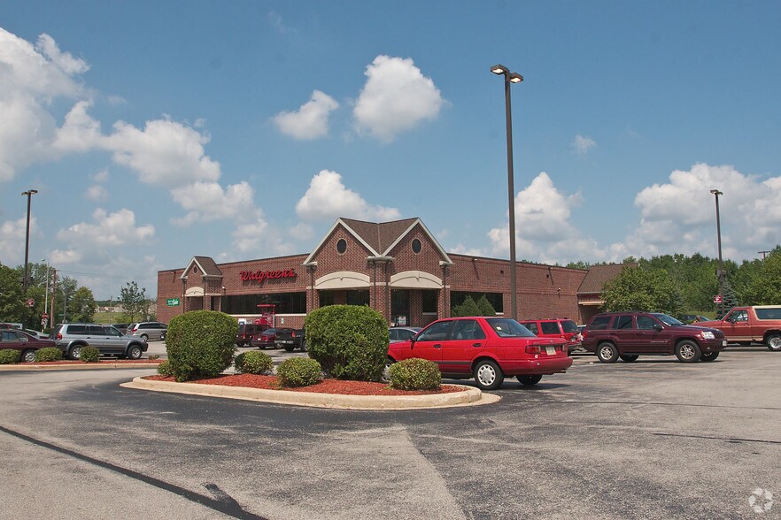 More Photos Of 9040 W Good Hope Rd, Milwaukee Drugstore For Sale
