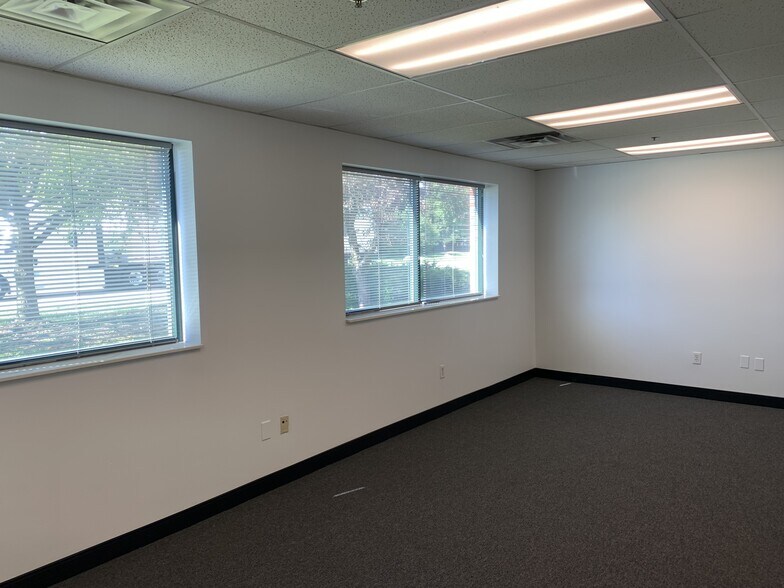 More Photos Of 41158 Koppernick Rd, Canton Township Warehouse For Lease