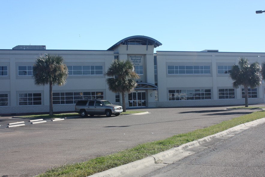 More Photos Of 13725 Northwest Blvd, Corpus Christi Medical For Lease