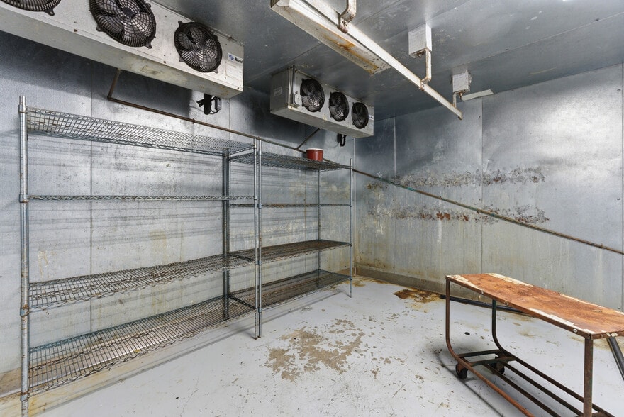 More Photos Of 2400 Valley Blvd, Pomona Convenience Store For Sale
