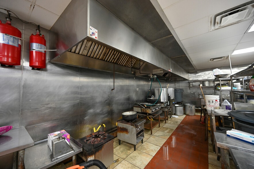 More Photos Of 8503 Baltimore Ave, College Park Restaurant For Lease